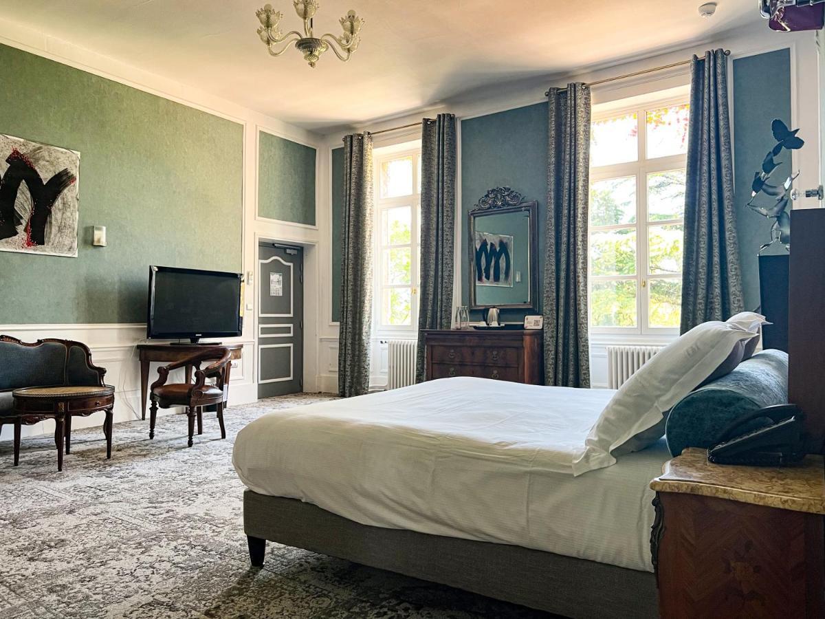 Logis Hotels Chateau De La Barge Chaintre Экстерьер фото