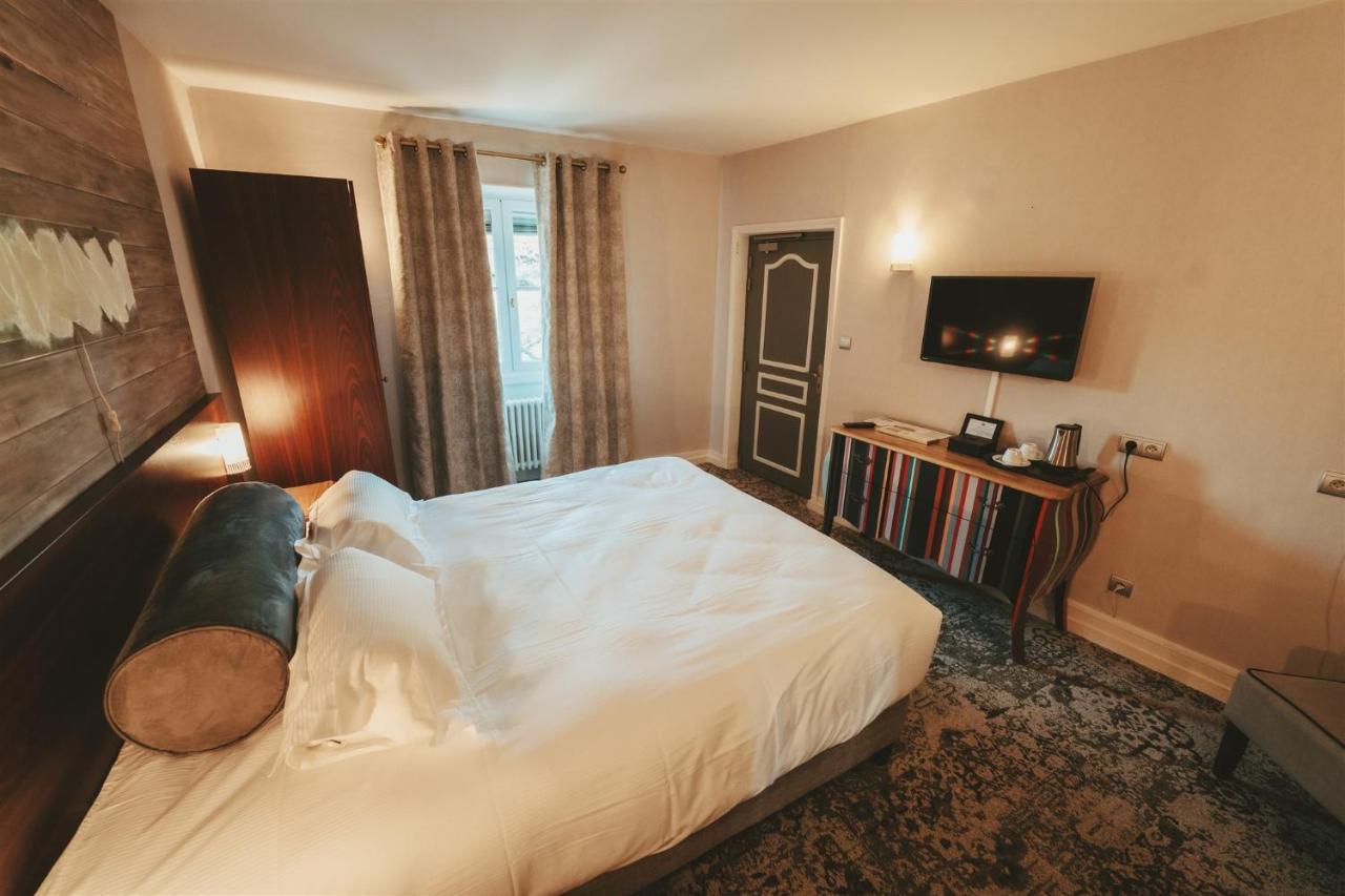 Logis Hotels Chateau De La Barge Chaintre Экстерьер фото