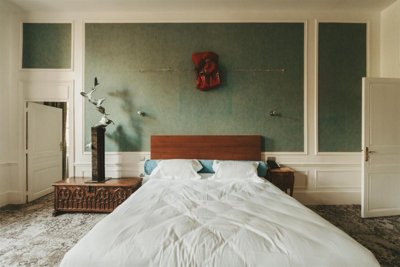 Logis Hotels Chateau De La Barge Chaintre Экстерьер фото